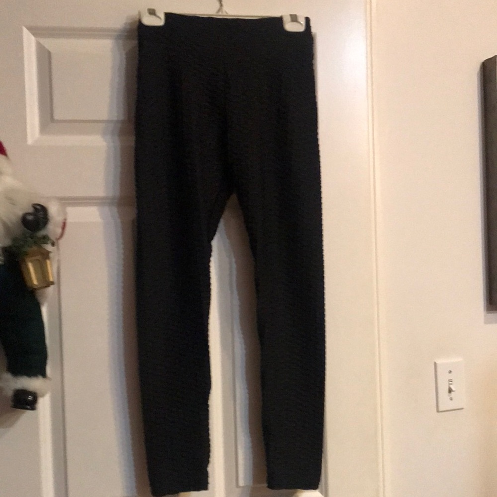 Size medium leggings. Excellent condition